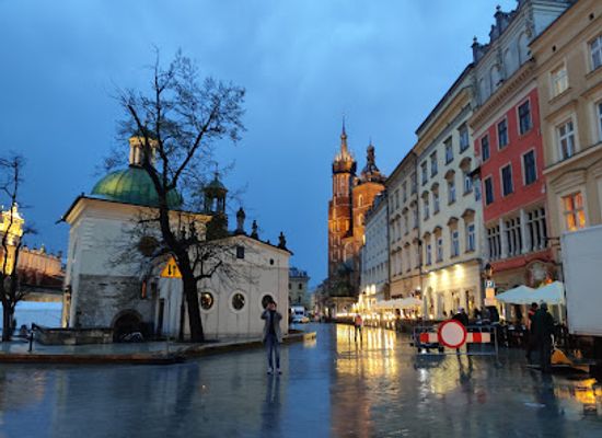 poland/krakow/stare-miasto-old-town/landmark/bonerowska-house