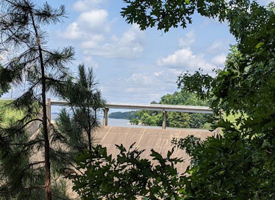 mississippi/grenada/landmark/lost-bluff-hiking-trail