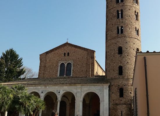 italy/emilia-romagna/landmark/dante-s-tomb