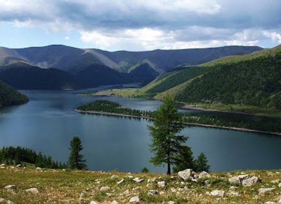mongolia/ikh-nuur-basin/landmark/khuisiin-naiman-lake