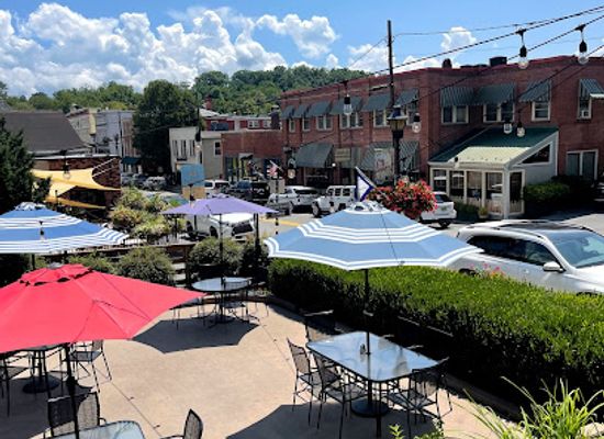 west-virginia/lewisburg/landmark/the-humble-tomato