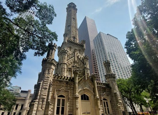 illinois/fox-valley/landmark/city-gallery-in-the-historic-water-tower