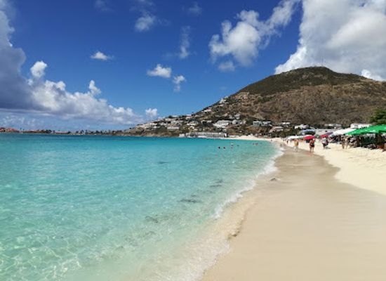 sint-maarten/great-bay/landmark/layback-beach-bar-grill