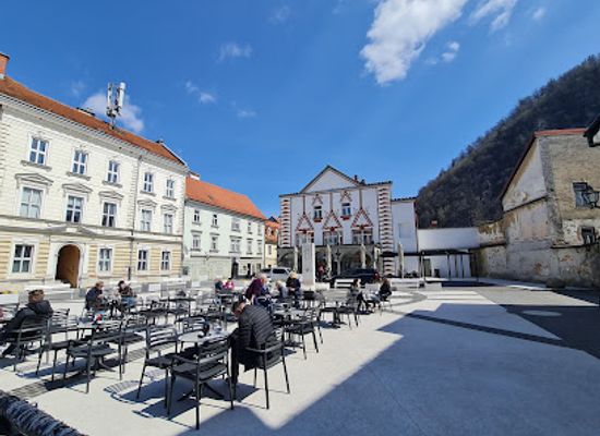 slovenia/kamnik/landmark/turisticno-informacijski-center-kamnik