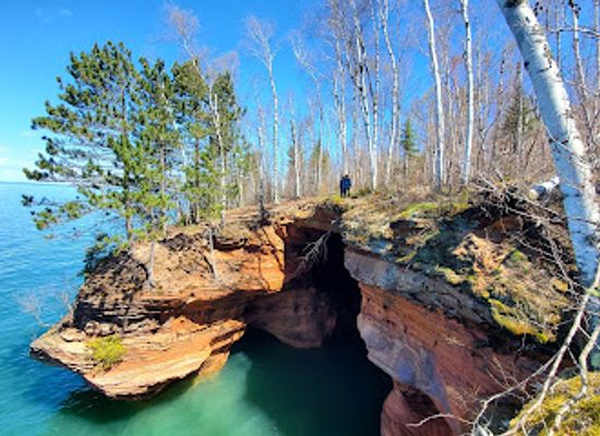 wisconsin/lake-superior-lowland/landmark/lakeshore-trail-trailhead
