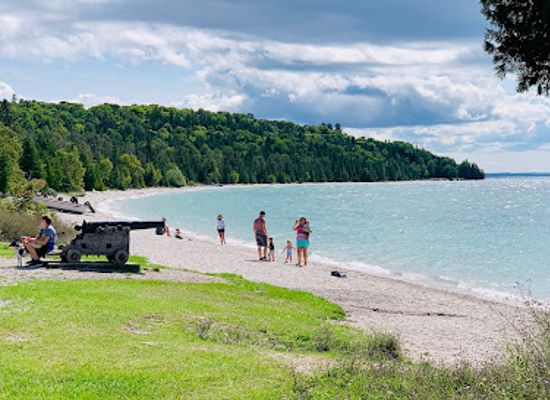 michigan/mackinac-island/landmark/british-landing