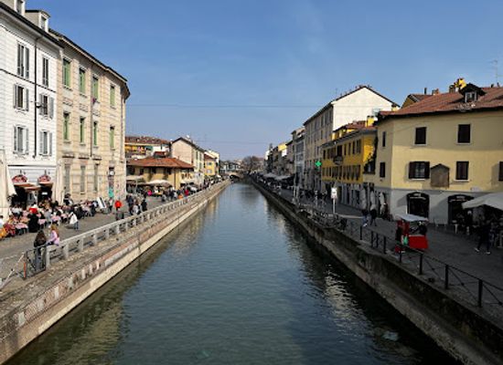 italy/milan/navigli/landmark/vicolo-lavandai