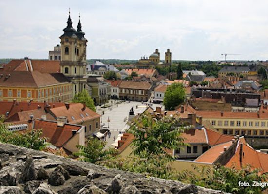 hungary/eger/landmark/dobo-istvan-ter