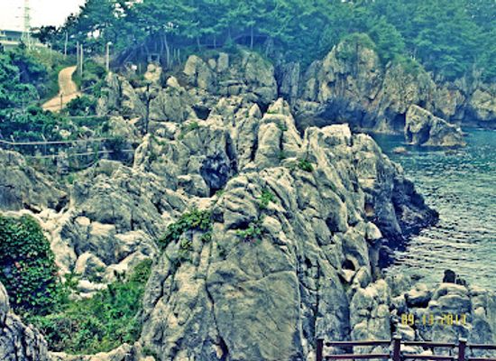 south-korea/gangwon-province/landmark/chuam-chotdaebawi-rock