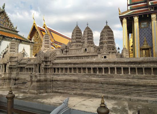 thailand/bangkok/landmark/bangkok-art-and-culture-centre