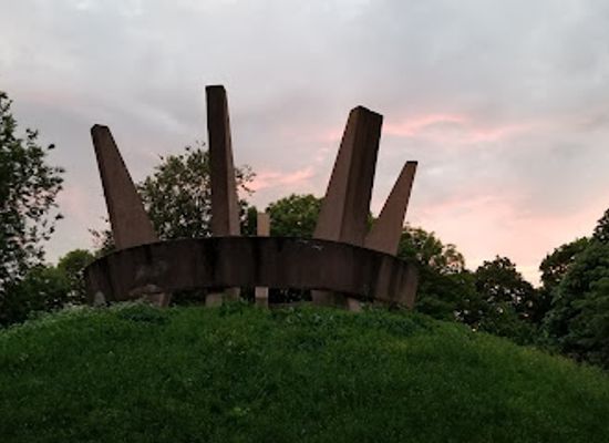 ukraine/ternopil-region/landmark/staryi-park