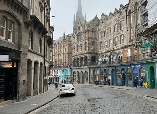 united-kingdom/edinburgh/attraction/jk-rowling-s-handprints