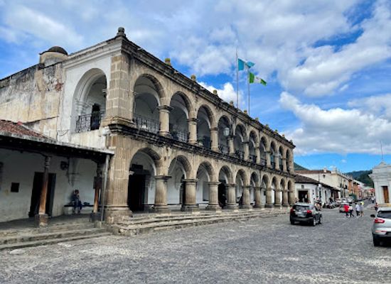 guatemala/antigua-guatemala/landmark/palacio-del-ayuntamiento