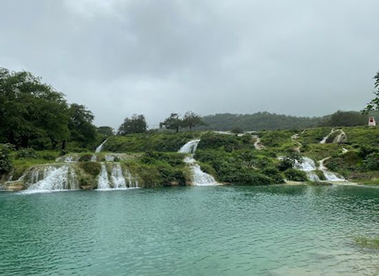 oman/dhofar-region/landmark/darbat
