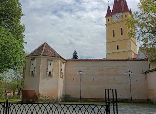 romania/brasov/landmark/the-fortified-church-of-cristian