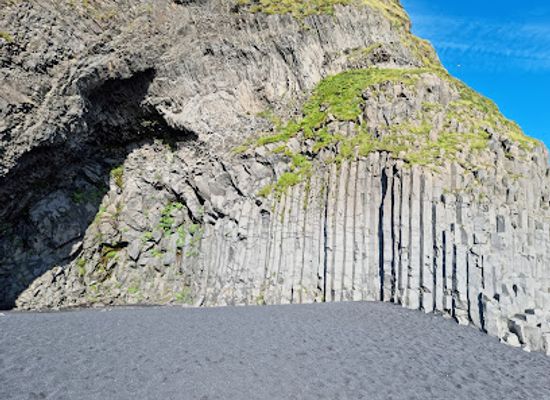 iceland/southern-region/landmark/halsanefshellir-cave