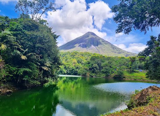 costa-rica/arenal-volcano-national-park/landmark/parque-ecologico-arenal