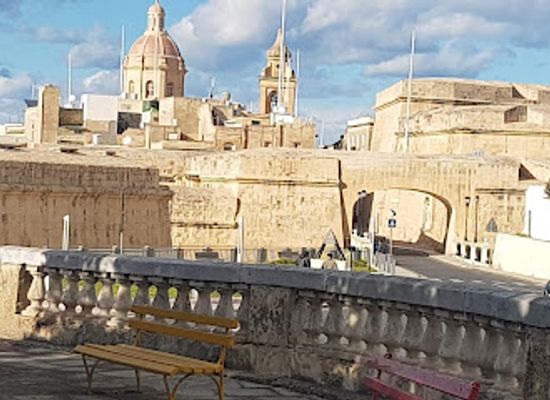 malta/marsaxlokk/landmark/freedom-day-monument