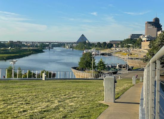 tennessee/memphis/south-main-arts-district/landmark/beale-street-landing