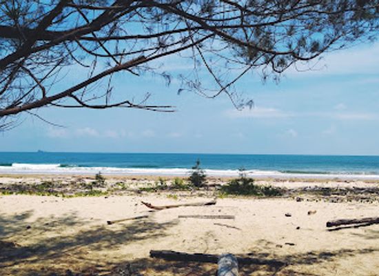 brunei/muara/landmark/muara-beach
