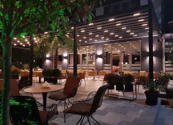 albania/pogradec/landmark/hotel-perla