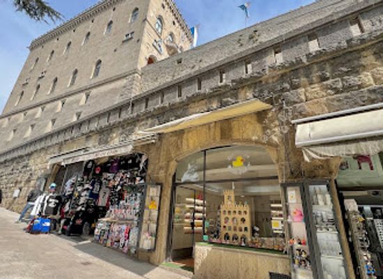 san-marino/domagnano/landmark/san-marino-duck-store