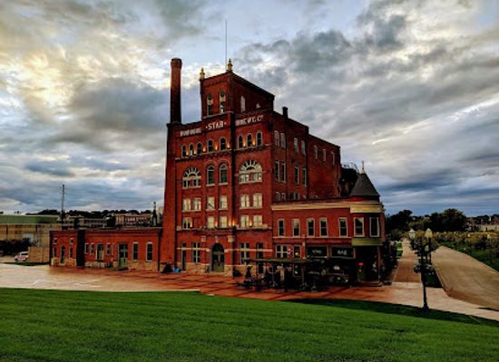 iowa/dubuque/landmark/stone-cliff-winery