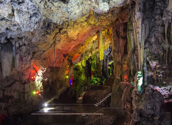 gibraltar/st-michael-s-cave/landmark/saint-michael-s-cabin