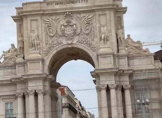 portugal/sintra/landmark/campo-dos-martires-da-patria-largo-mitelo