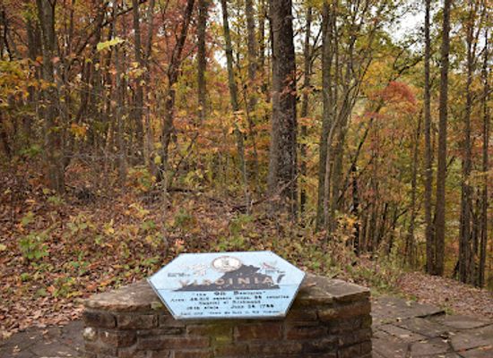 tennessee/east-tennessee/landmark/ky-tn-va-tri-state-point