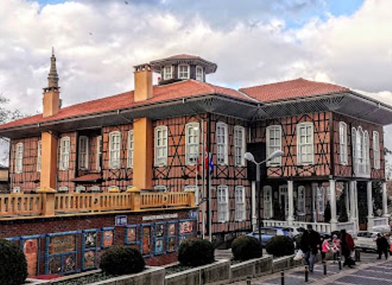 turkiye/bursa/landmark/orhanbey-meydani