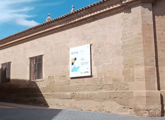 spain/huesca/landmark/plaza-de-la-universidad