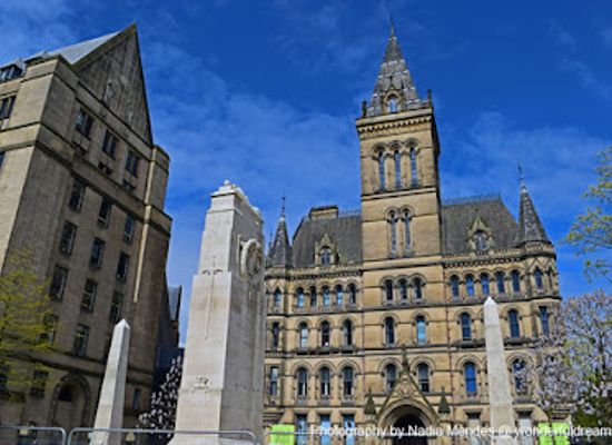 united-kingdom/north-west-england/landmark/manchester-cenotaph