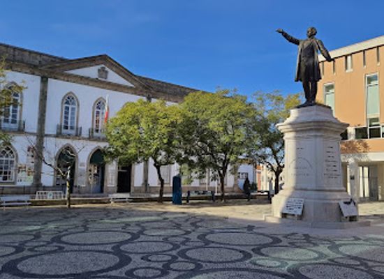 portugal/aveiro/landmark/monumento-a-jose-estevao-coelho-de-magalhaes