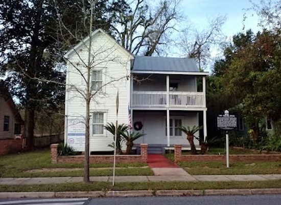 florida/tallahassee-area/landmark/taylor-house-museum-of-historic-frenchtown