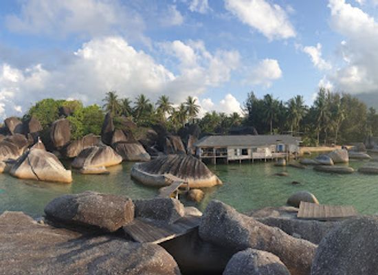 indonesia/riau-islands/landmark/alif-stone-park