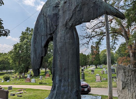 iowa/iowa-city/landmark/the-black-angel