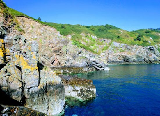 guernsey/sark/landmark/clos-de-vaul-creux-guest-house-garden-restaurant