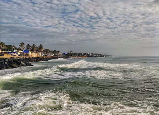 india/pondicherry/french-quarter/landmark/pondy-sunrise-beach