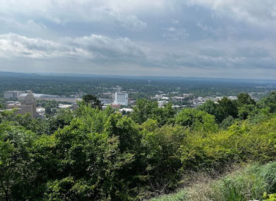 arkansas/hot-springs/landmark/west-mountain-trail