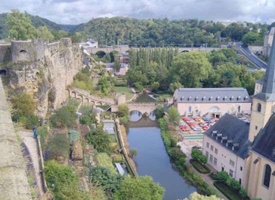 luxembourg/luxembourg-ardennes/landmark/monument-to-dicks-and-lentz