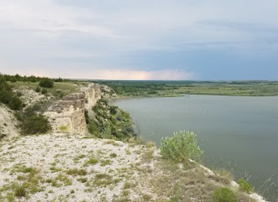 kansas/cedar-bluff-state-park/landmark/cedar-bluff-state-park-bluffton-area