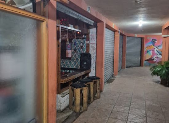 guatemala/panajachel/landmark/simoneta-mixology-cantina