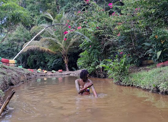 grenada/seven-sisters-falls/landmark/river-sallee-boiling-springs
