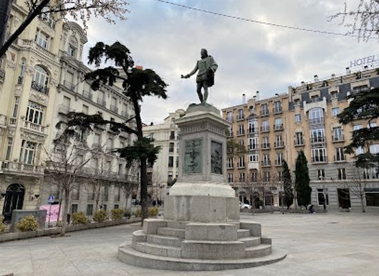 spain/madrid-community/landmark/statue-of-miguel-de-cervantes
