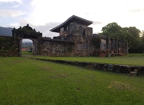 honduras/central-highlands/landmark/fortaleza-de-santa-barbara-edificio-colonial