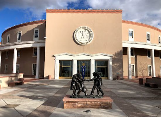 new-mexico/turquoise-trail/landmark/new-mexico-state-capitol