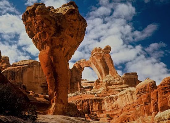 utah/dixie/landmark/angel-arch