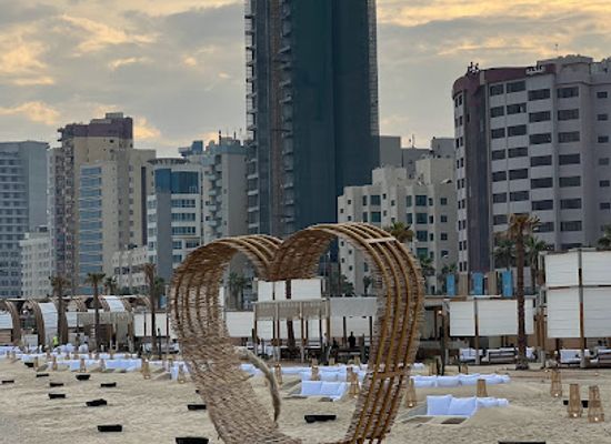 kuwait/hawalli-governorate/landmark/beach