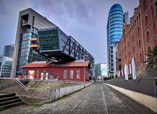 germany/dusseldorf/medienhafen/landmark/medienhafen-dusseldorf